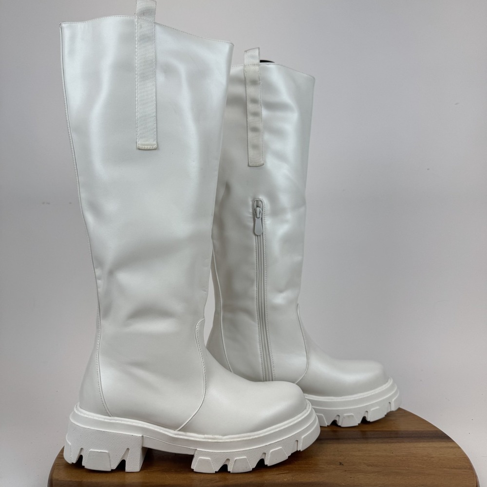 Womens Azalea Wang Valerie Platform White Faux Leather Lined Chunky Boots Sz 7.5